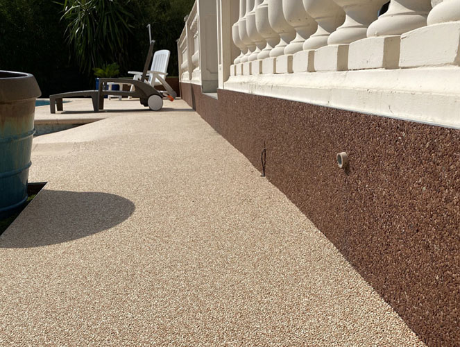 Tapis de marbre : un revêtement de sol décoratif et drainant - Guides  Résineo