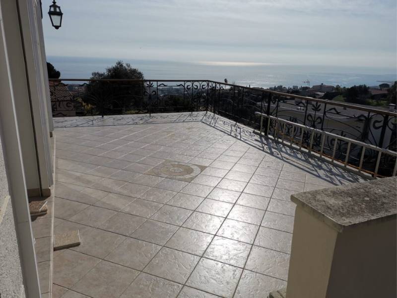 rénovation terrasse en carrelage Nice